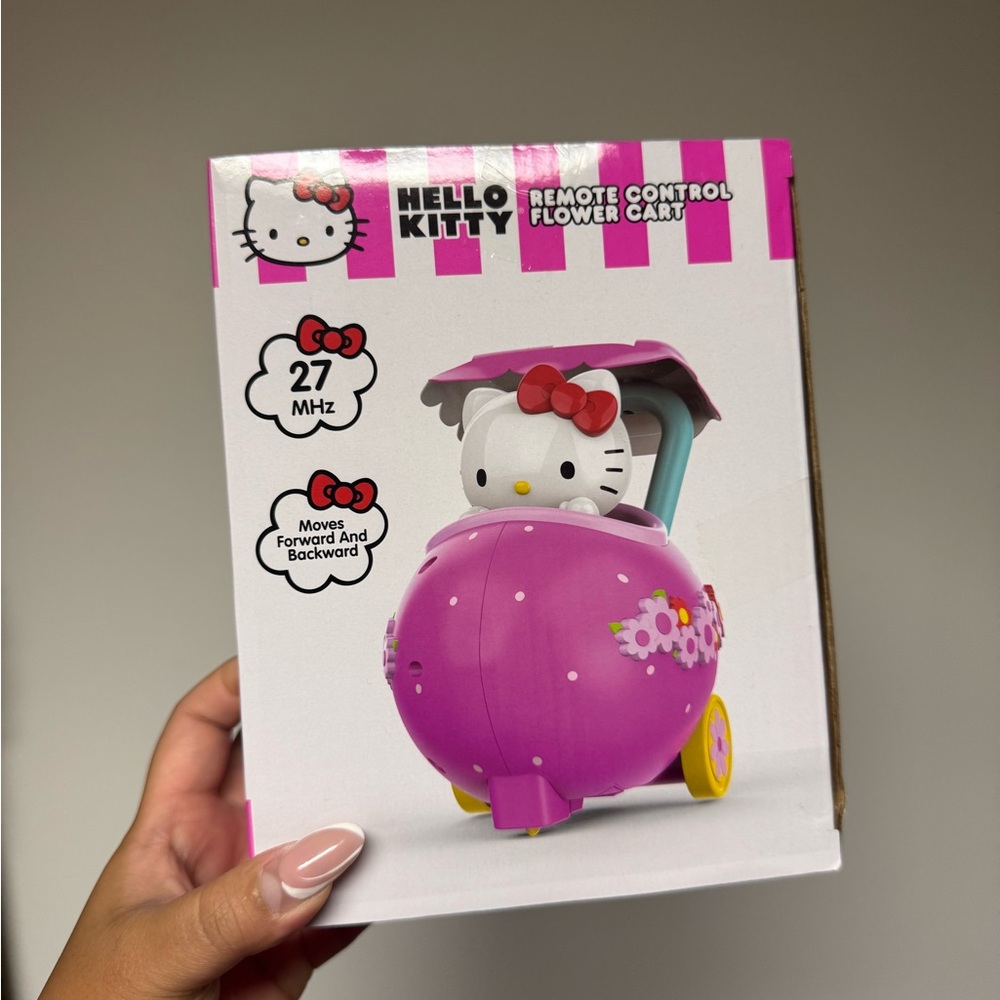 Hello Kitty Pink and White Toy Set - Picture 4 of 7